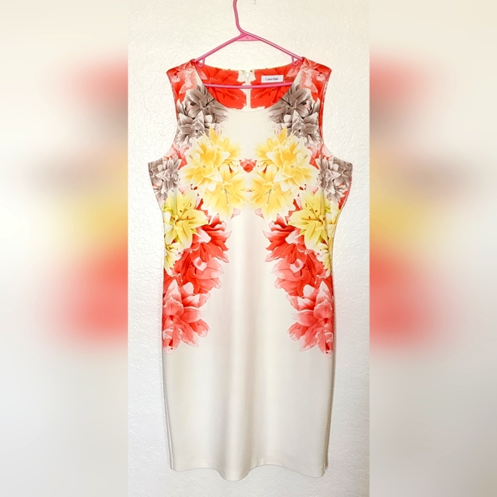 Calvin Klein Dress Women's White Floral, Scuba Sleeveless Sheath Dress. Size 16